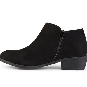 Women's ankle boots - NEW 11